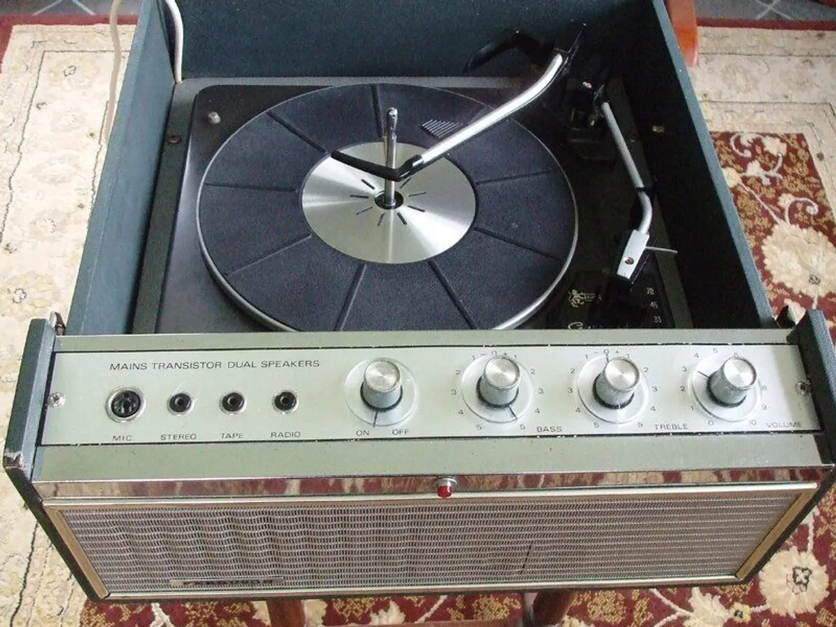 Fergusson Vintage Record Player (Model 3020) - Image 2