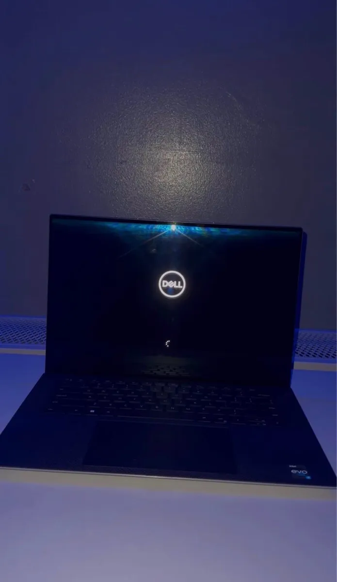 Intel i9 XPS OLED Laptop | 64GB RAM, 4TB SSD - Image 3