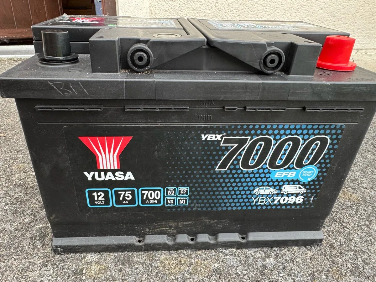 Car Battery - Image 1