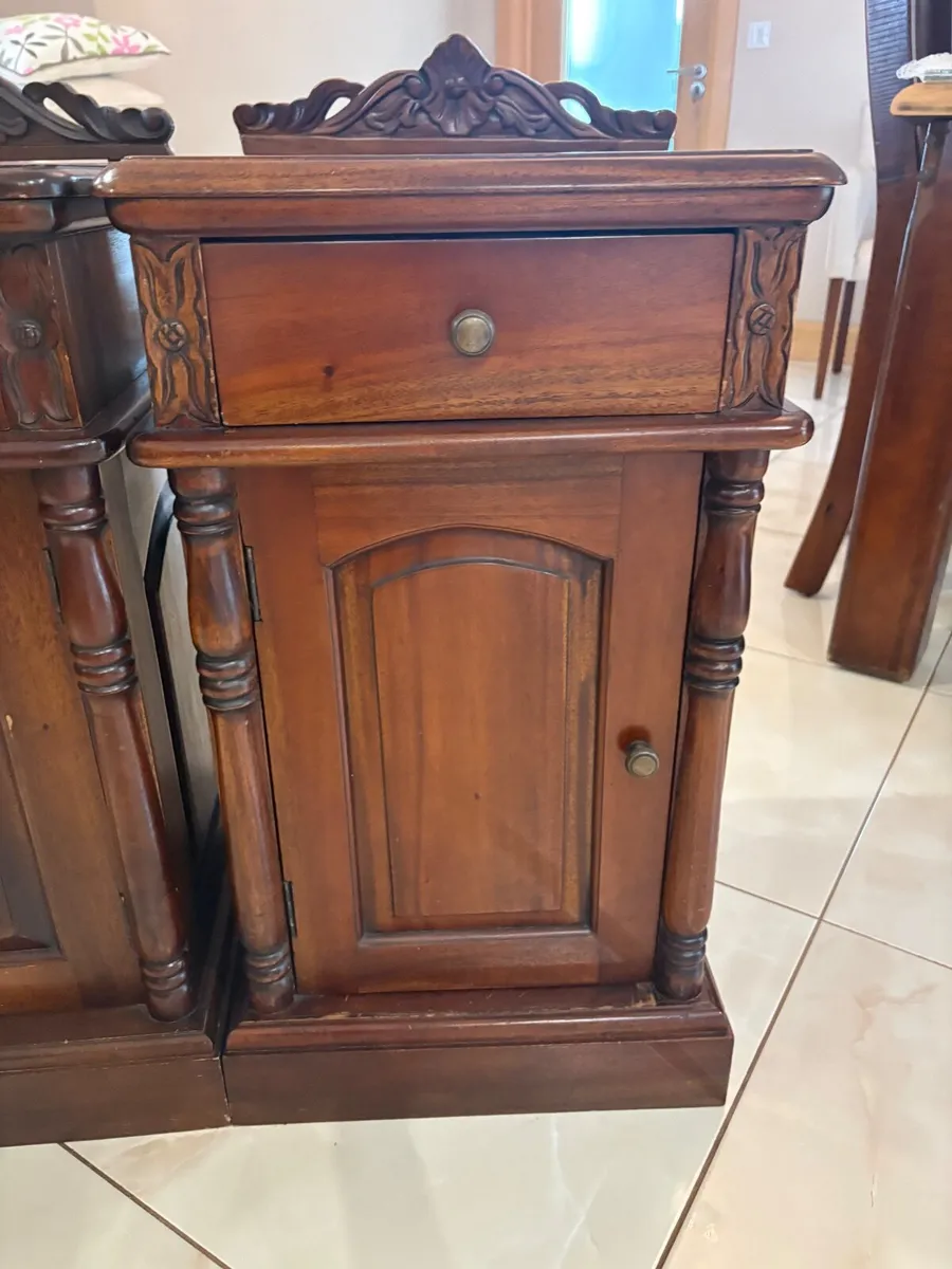 Solid Mahogany bedside table/locker - Image 4