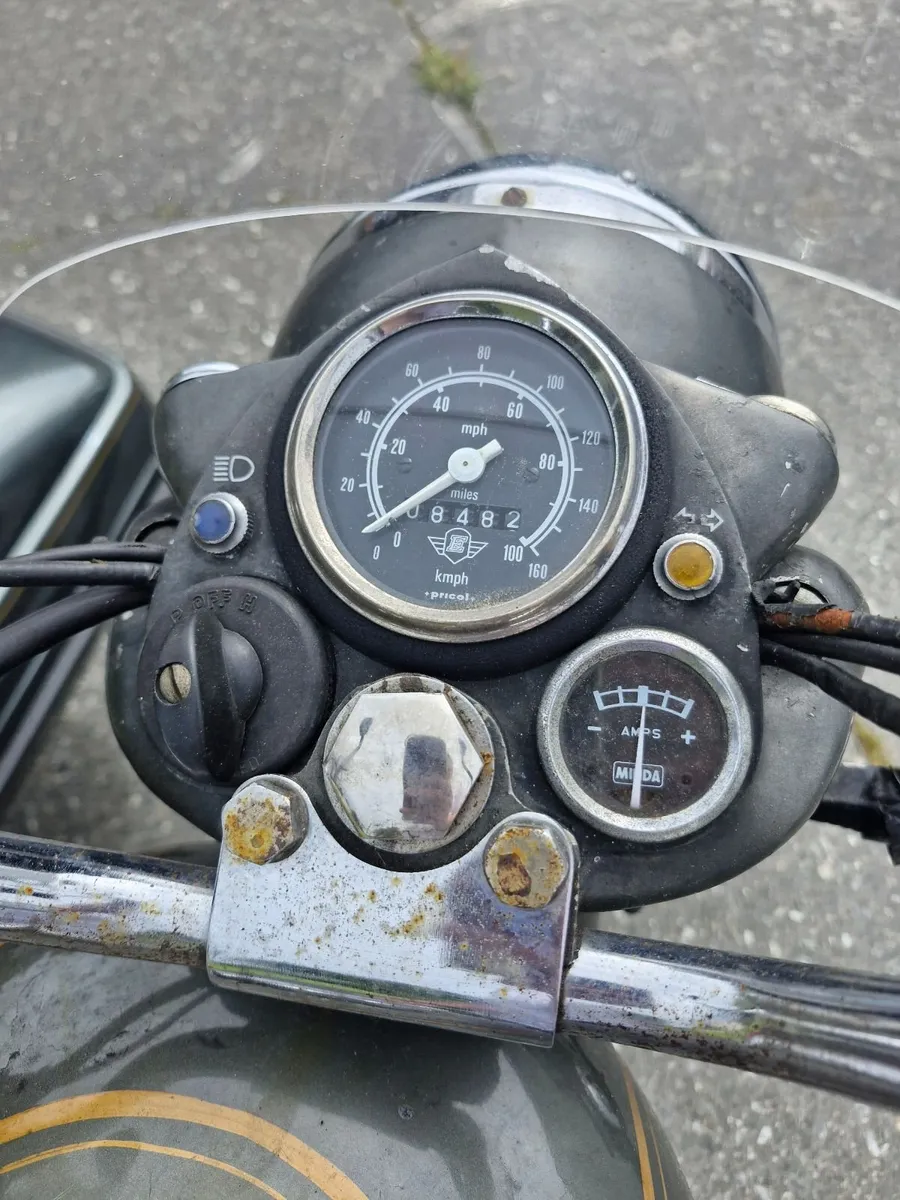 Royal Enfield Bullet 350cc with sidecar - Image 3