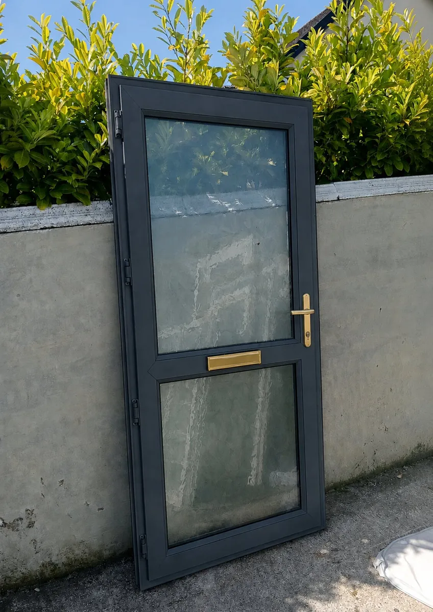 👉10 X HIGH QUALITY DOORS AVAILABLE👈 - Image 2
