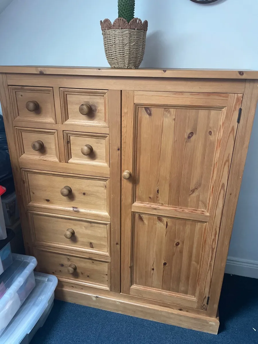 Solid pine cabinet - Image 1