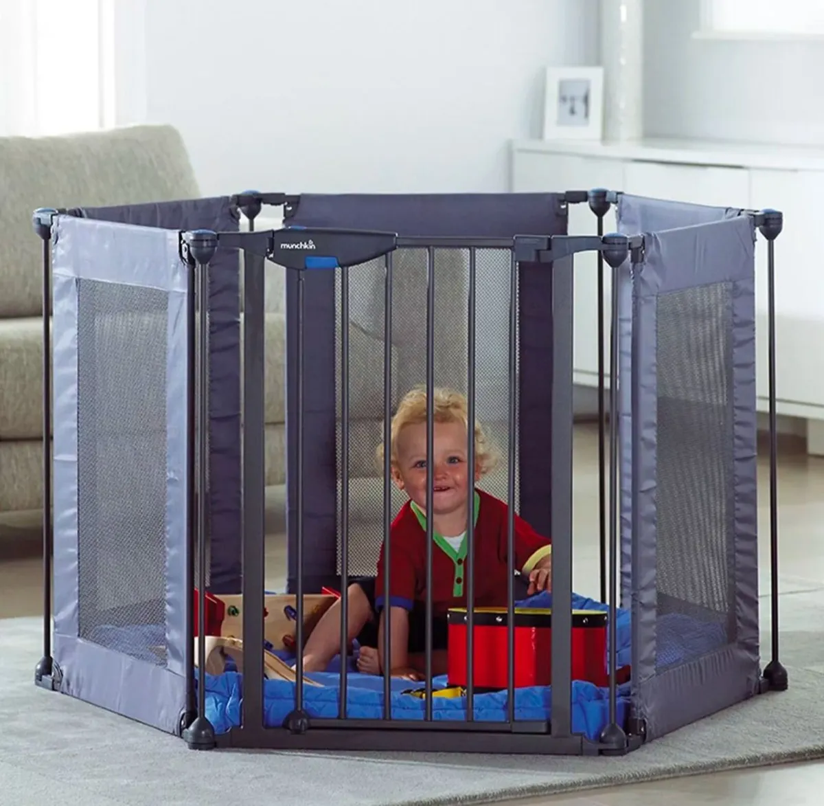Lindam play pen / room divider - Image 3