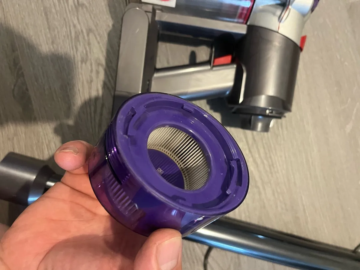 Dyson V8 - Image 3