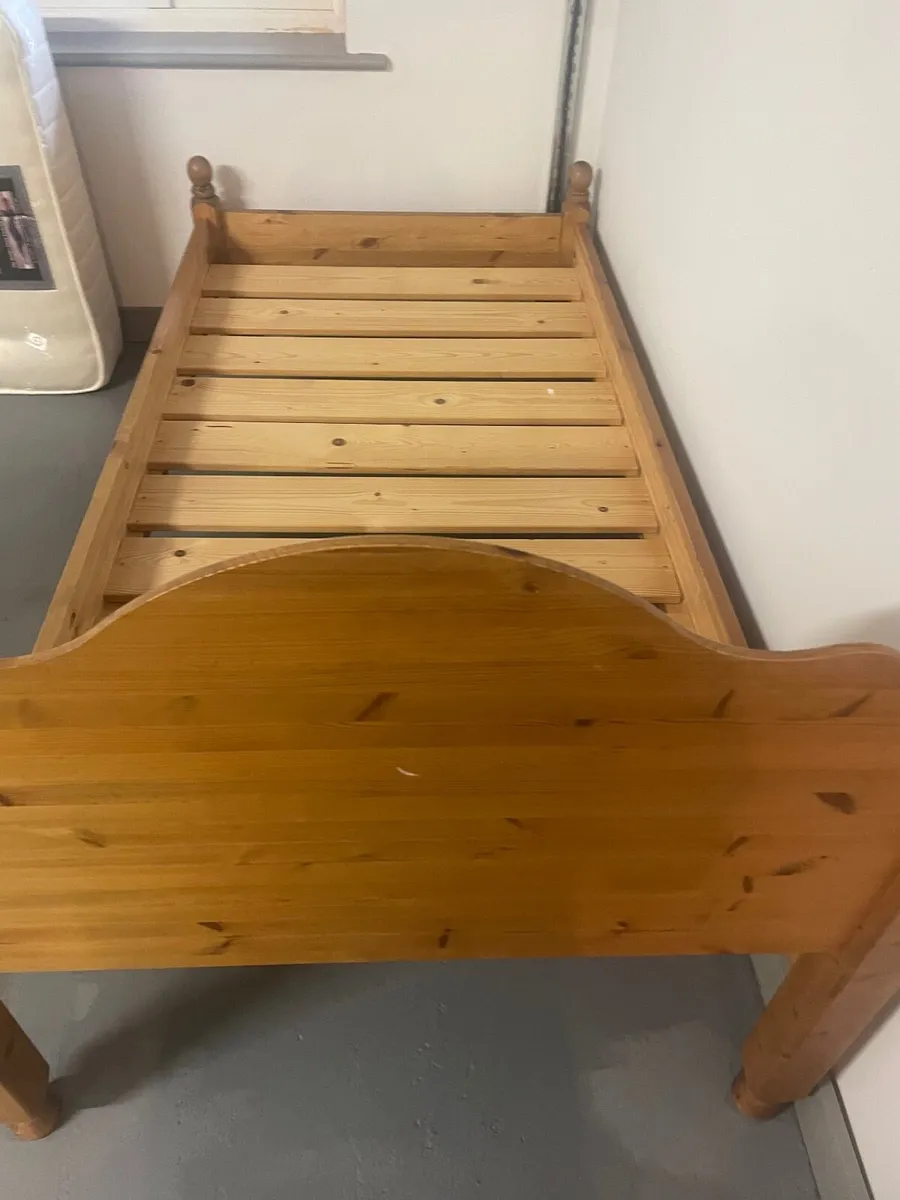 Bed - Image 2