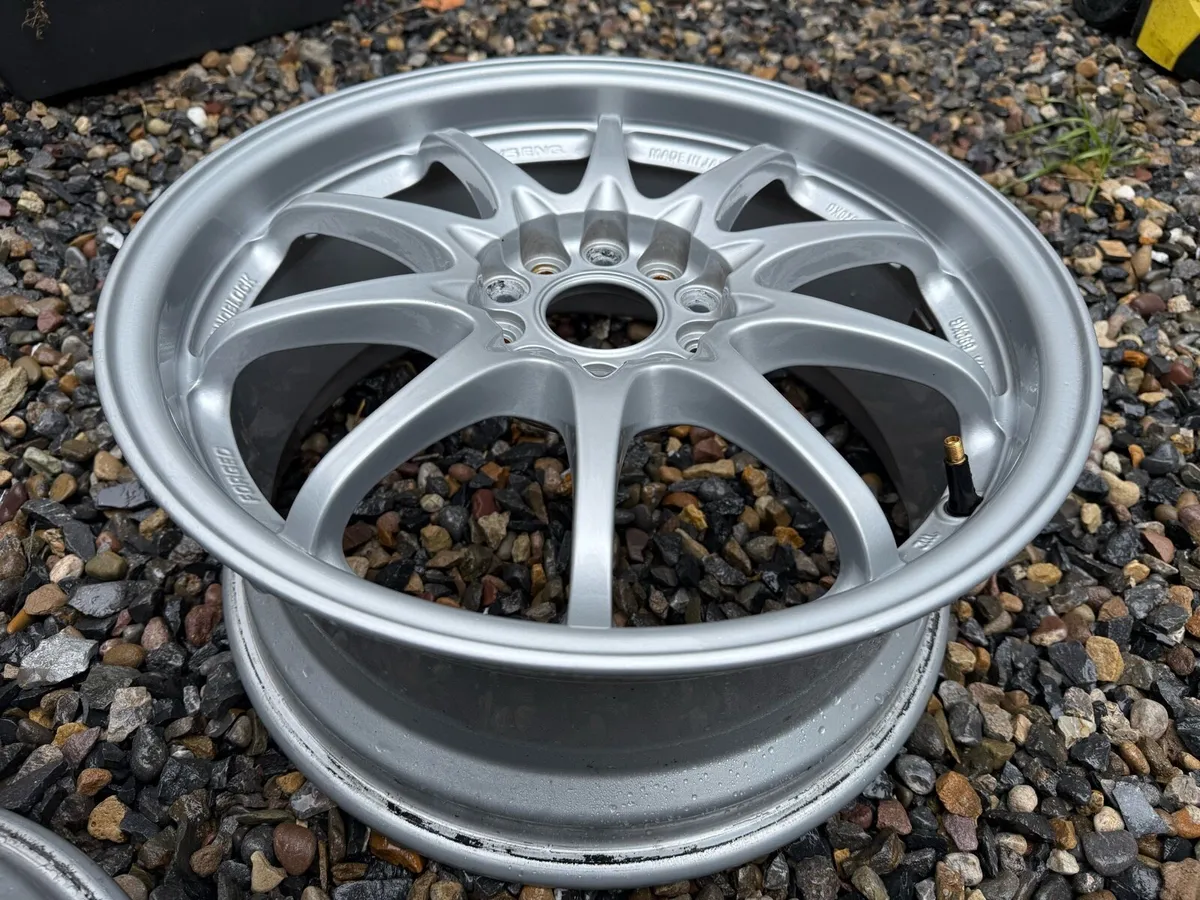 Rays CE28N like new 17” 7.5J 5x114.3 - Image 4