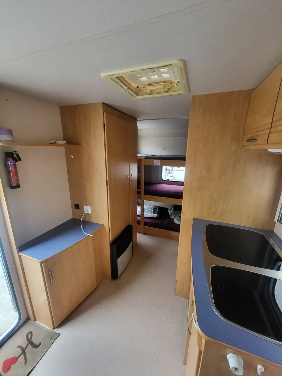 Caravan - Image 4