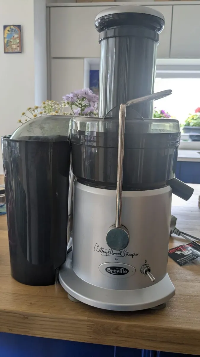 Juicer - Breville Anthony Warell Thompson - Image 1