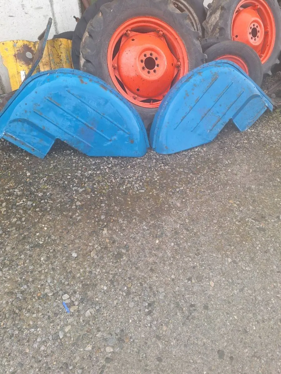 Fordson  dexta,major parts - Image 1