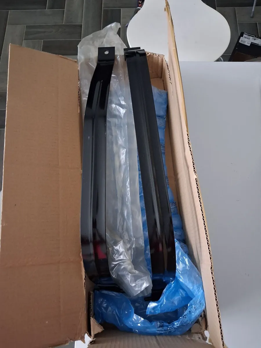 Vauxhall/opel Astra fuel tank brackets 2013 - 2020 - Image 2