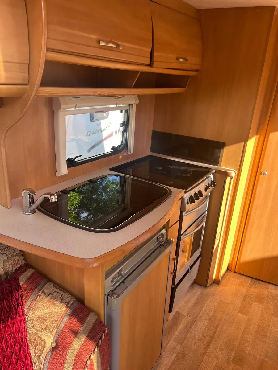 ✨BARGAIN SWIFT JURA 2 BERTH✨ - Image 4