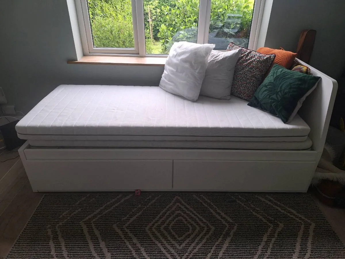 FLEKKE Day-bed w 2 drawers/2 mattresses - Image 1