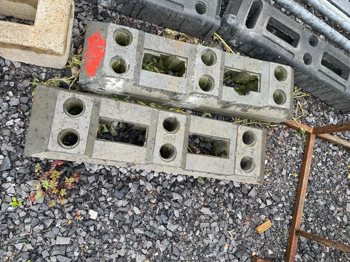 Heras Fencing and Fence Feet and Couplers - Image 3