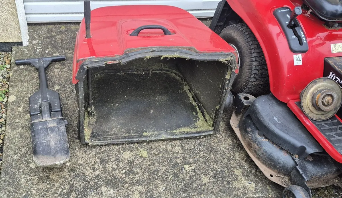 Electrolux (Ren145HRB )14.5 HP Ride on mower - Image 4