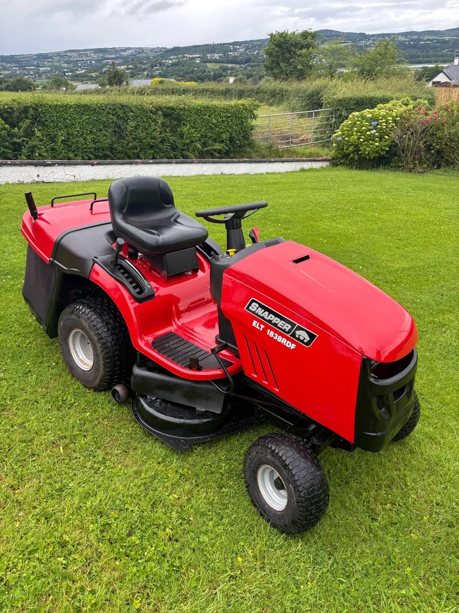 Snapper ride on mower - Image 1