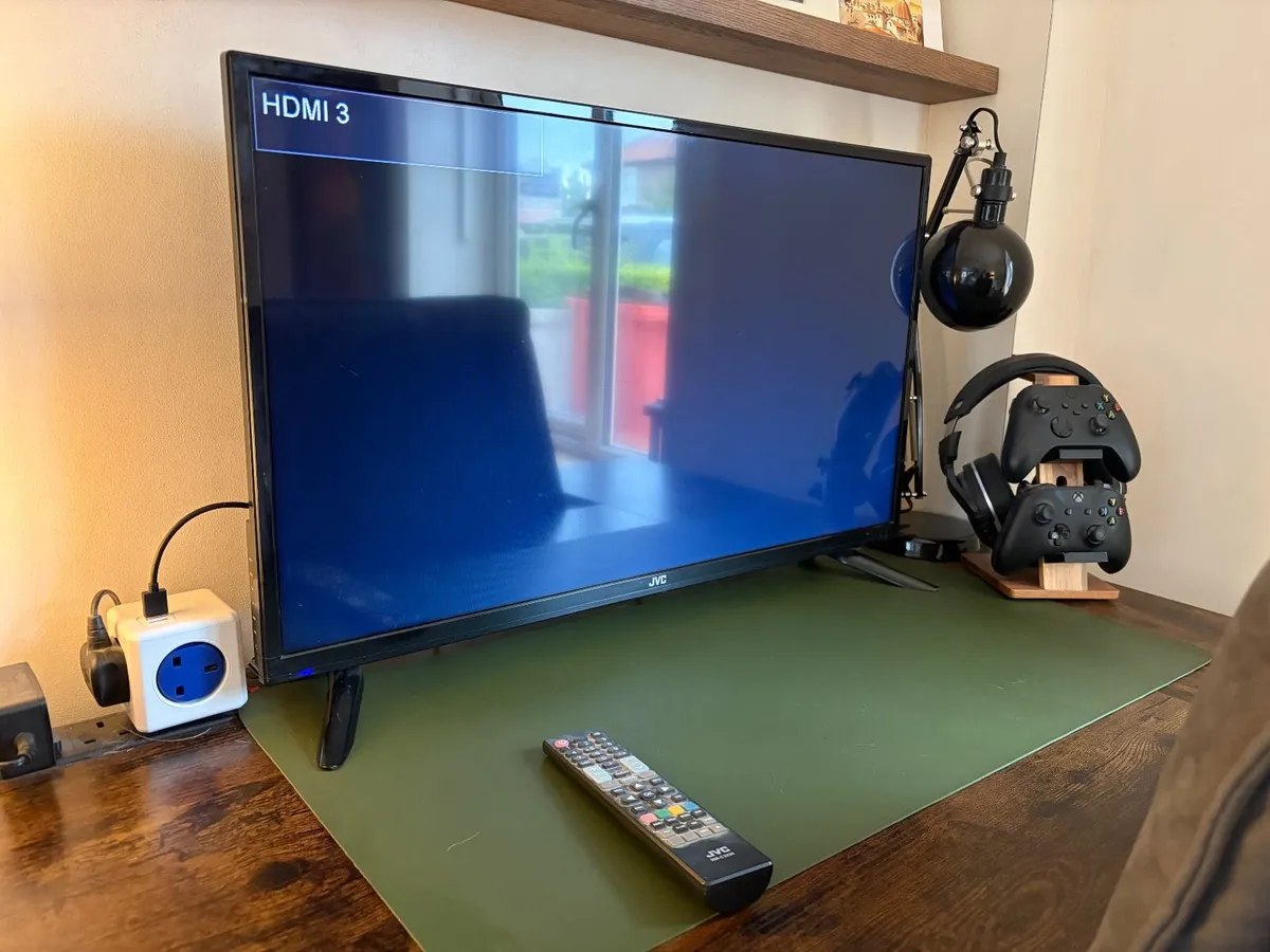 JVC 32" LED TV (with Remote Control) - Image 2