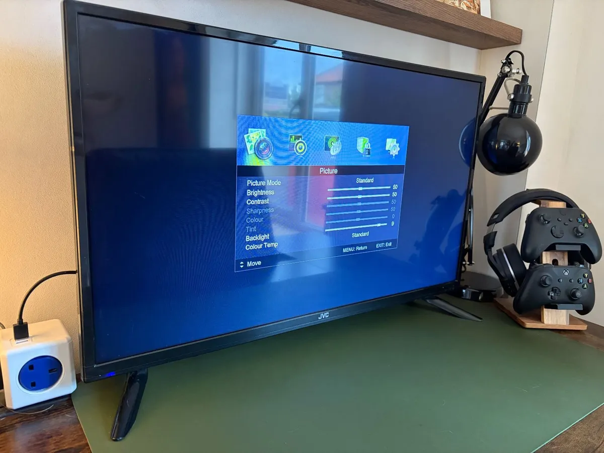 JVC 32" LED TV (with Remote Control) - Image 3