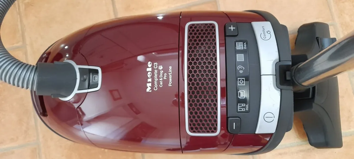 C&D Miele vacuum/Hoover cleaner - Image 2