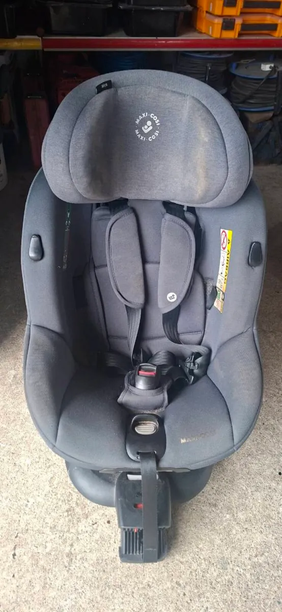 Swivel Car Seat - Image 1