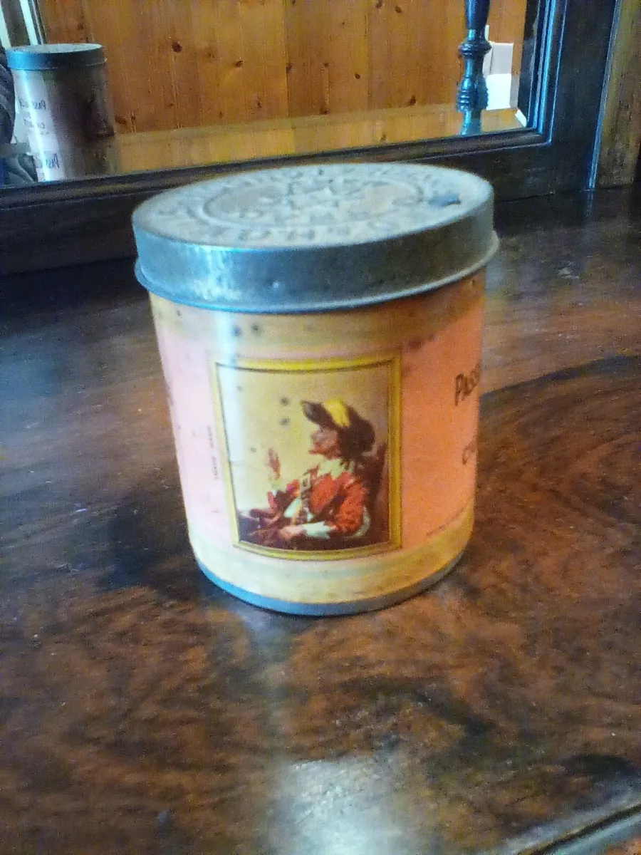 Vintage passing clouds tin - Image 3