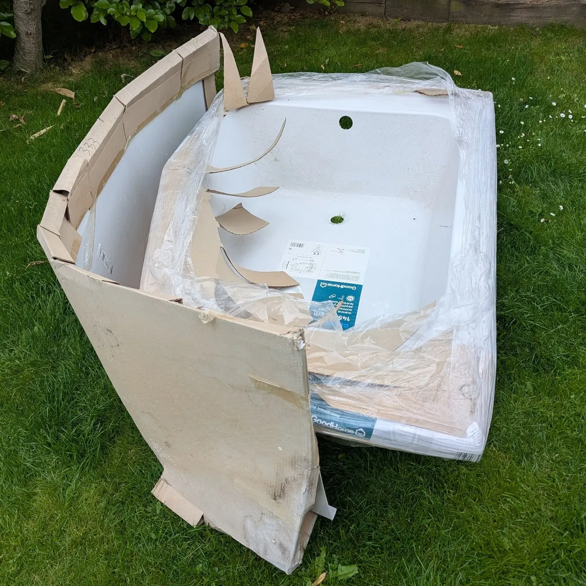 Asymmetrical GoodHome Bathtub 145 × 95 cm – Left - Image 4