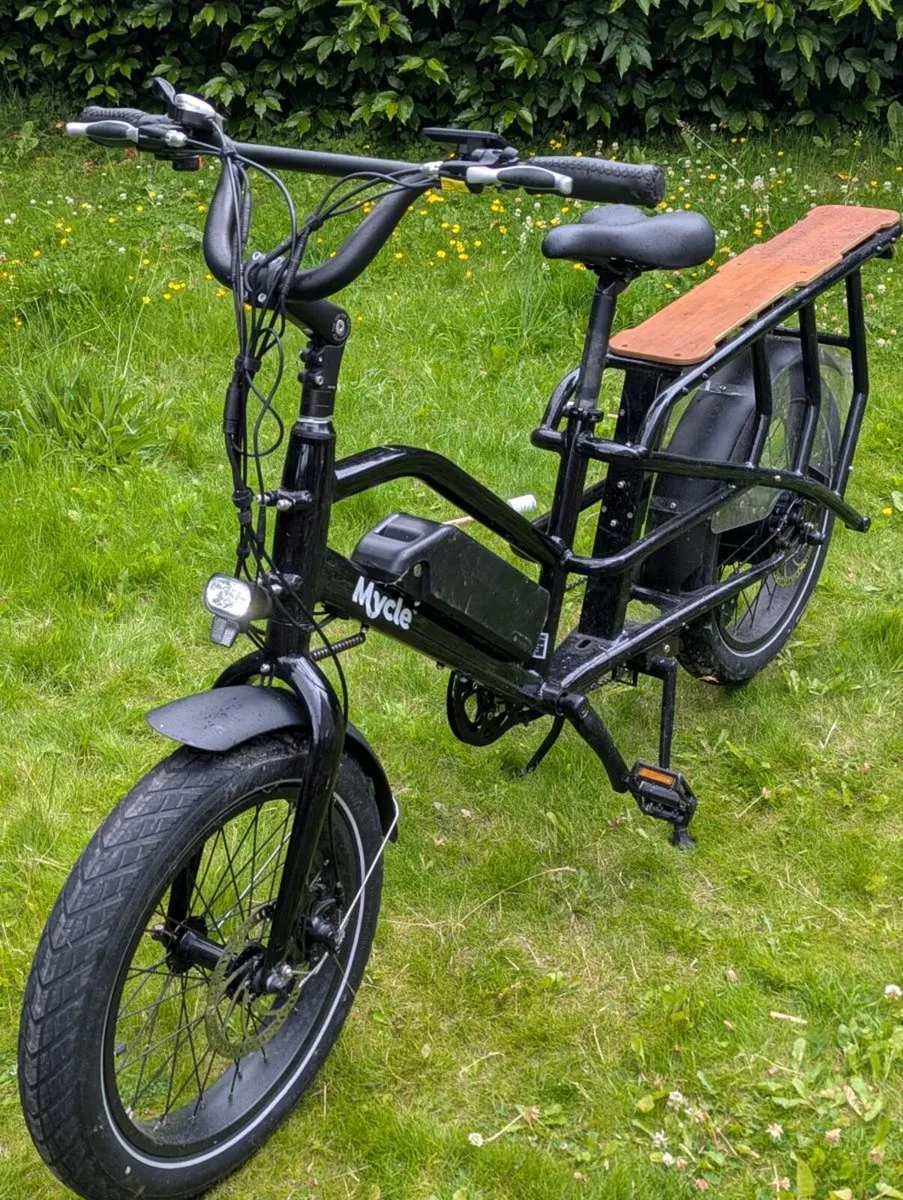 2023 cargo e-bike: Mycle, low mileage - Image 1