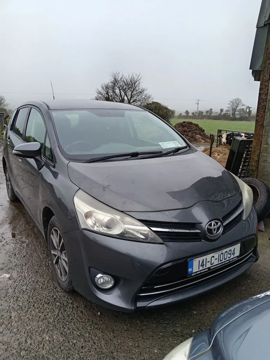 Toyota corolla verso 2014 1.6 diesel 7 seater - Image 1