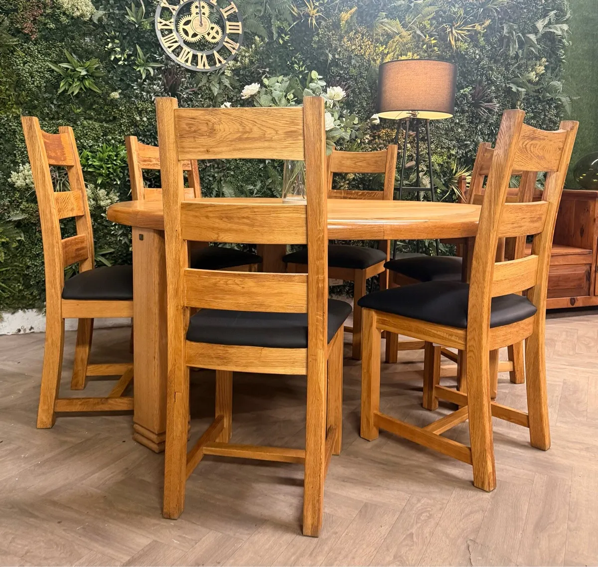 Round Danube oak kitchen table & 6 chairs - Image 2