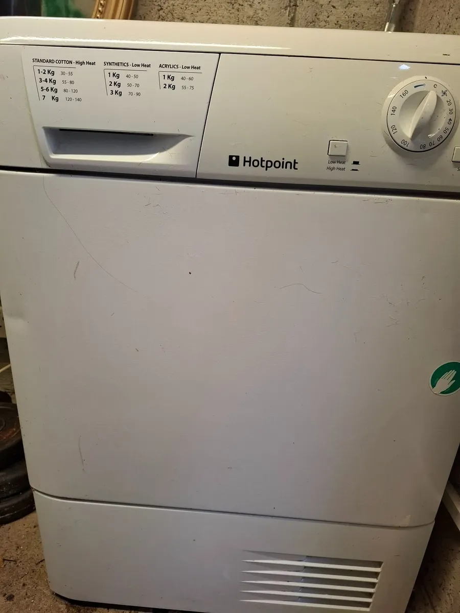 Hotpoint Aquarius condensing dryer 7 kg - Image 1