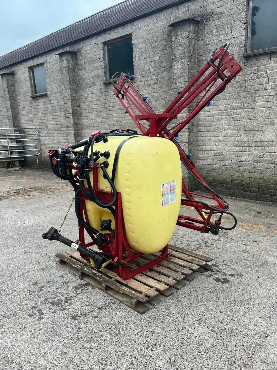Hardi 650 litre sprayer - Image 2