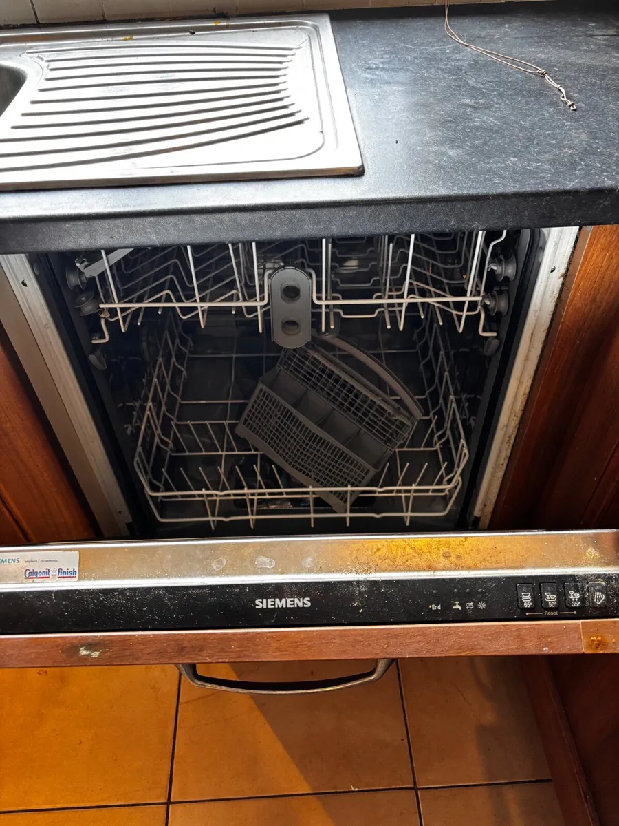Dishwasher - Image 1