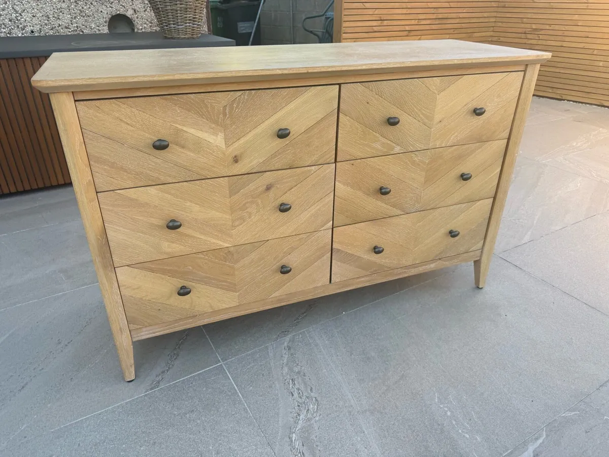 Chest of drawers - Image 1
