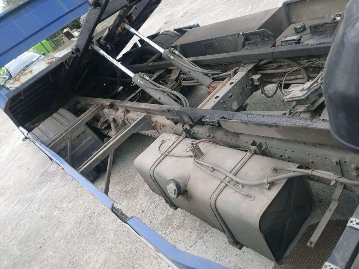 Isuzu Npr Tilt n Slide Recovery 6.2 Tonne - Image 2