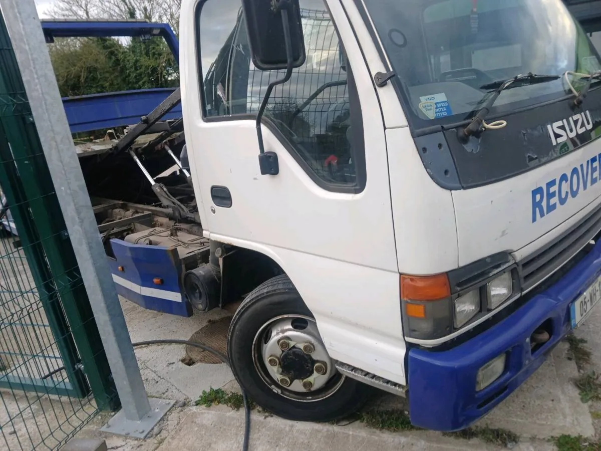 Isuzu Npr Tilt n Slide Recovery 6.2 Tonne - Image 4