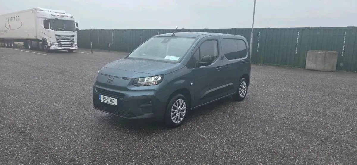 Van - Image 2