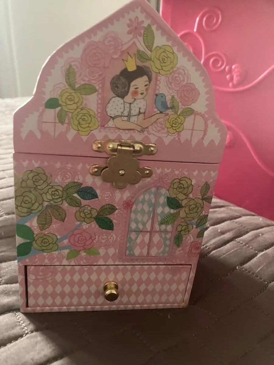 Jewelry box - Image 1