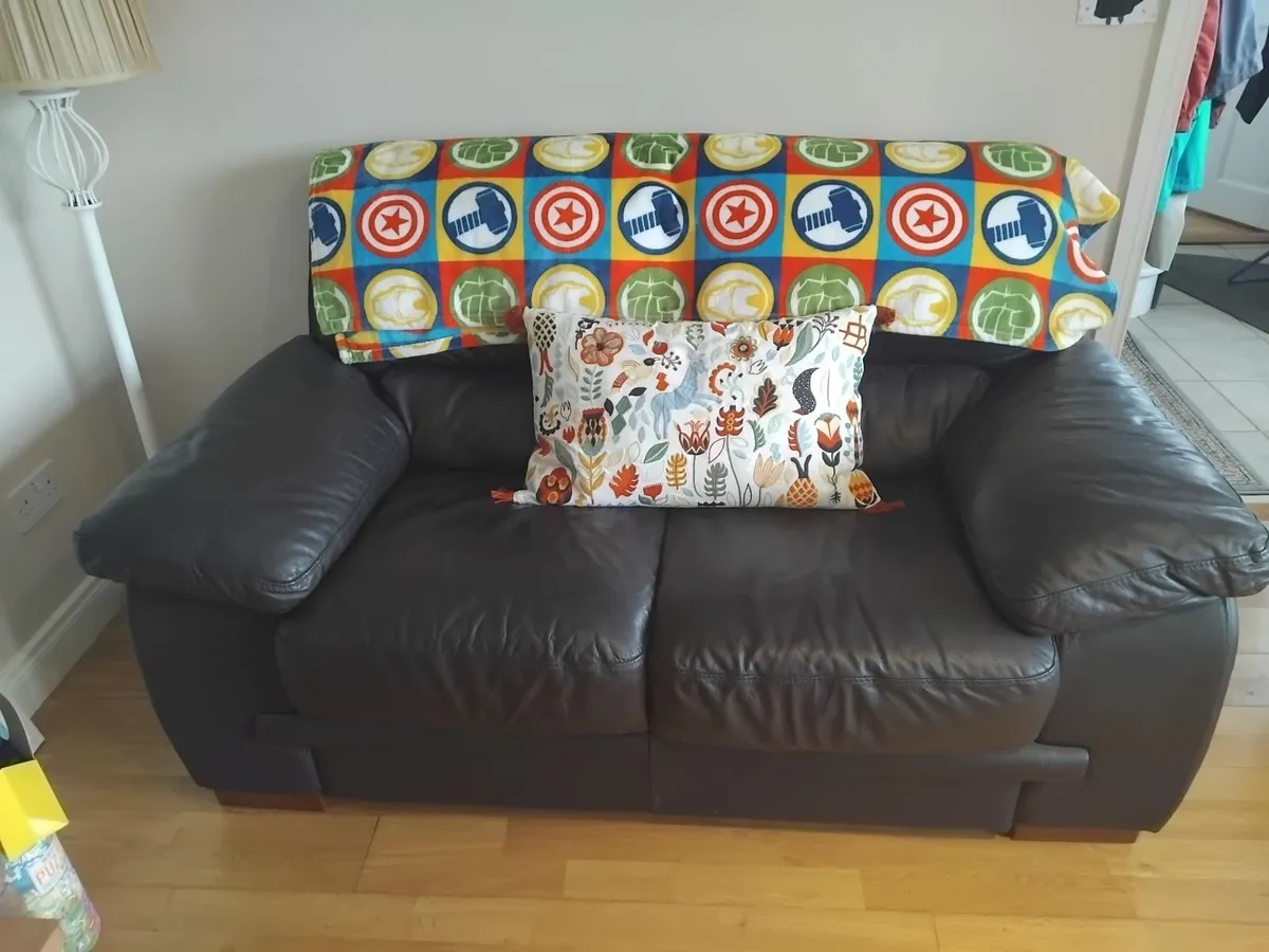 2 Leather Sofas (3+2 seaters) - Image 1