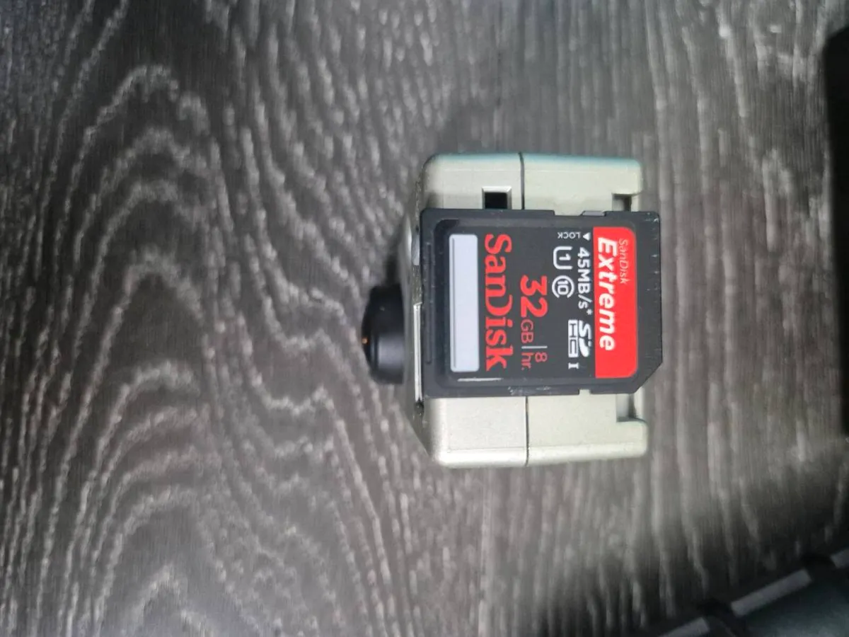 GoPro Hero 2 + Accessories - Image 4