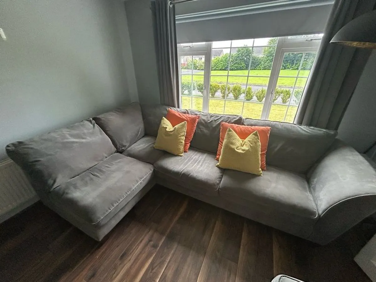 Grey Corner Sofa with Chaise - good condition - Image 4