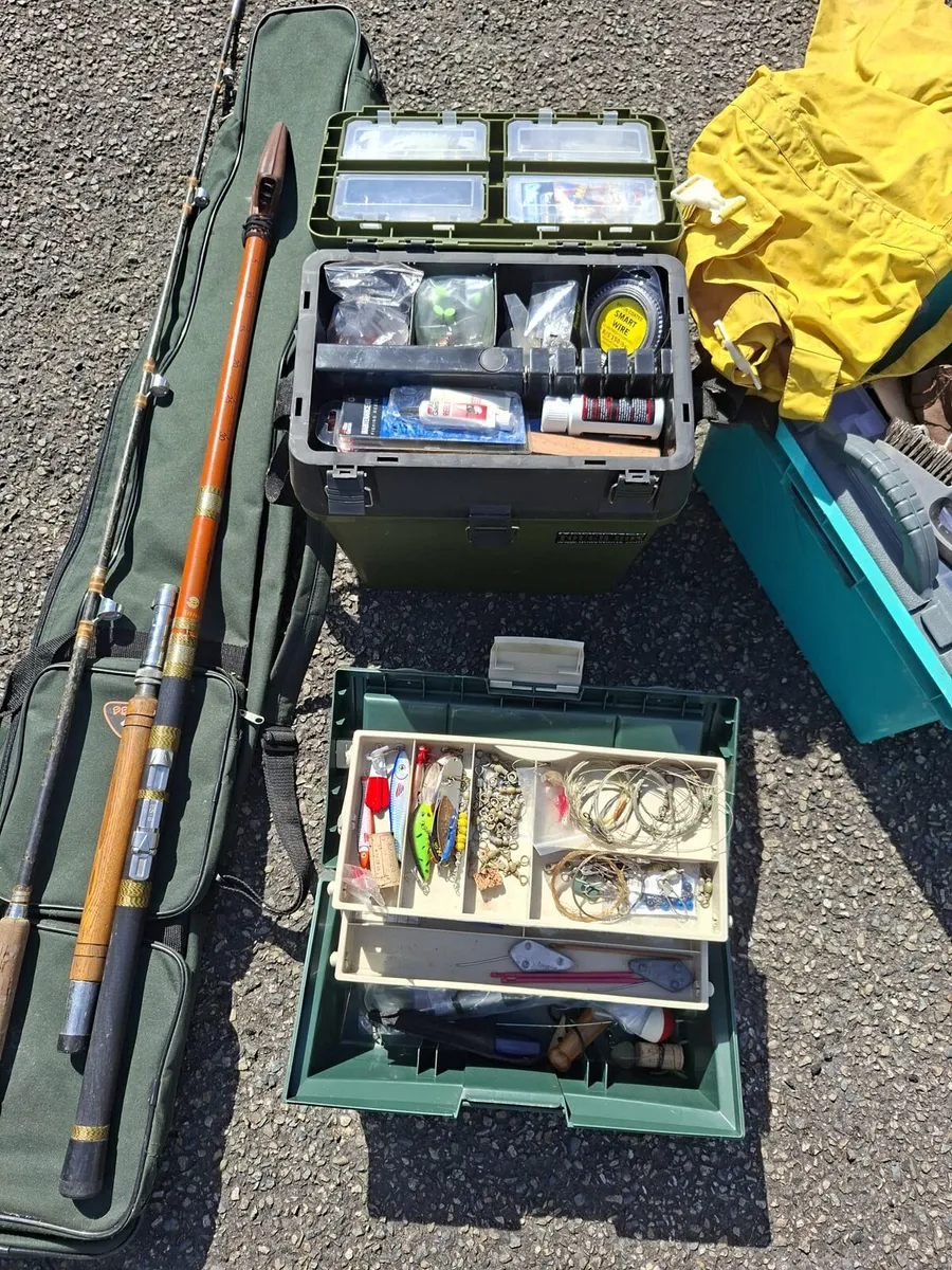 Fishing Gear - Image 1