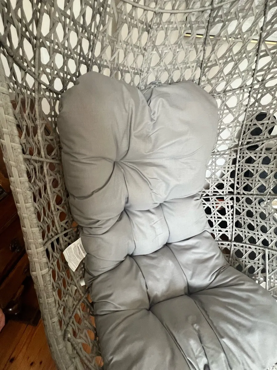 Egg Chair - Image 2