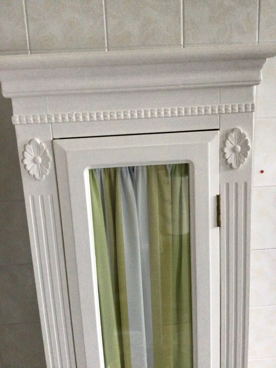 Cabinet - Image 2