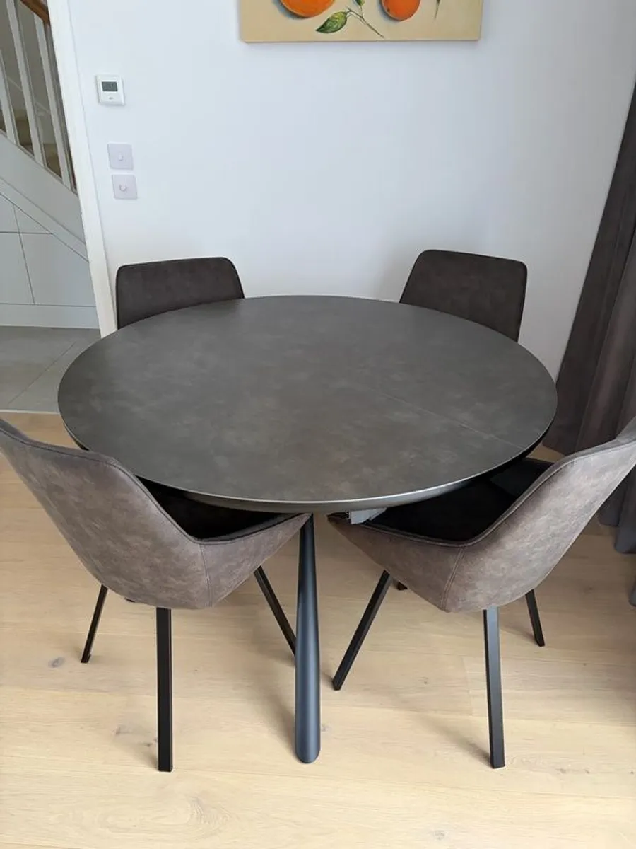 Dining Set - Image 1