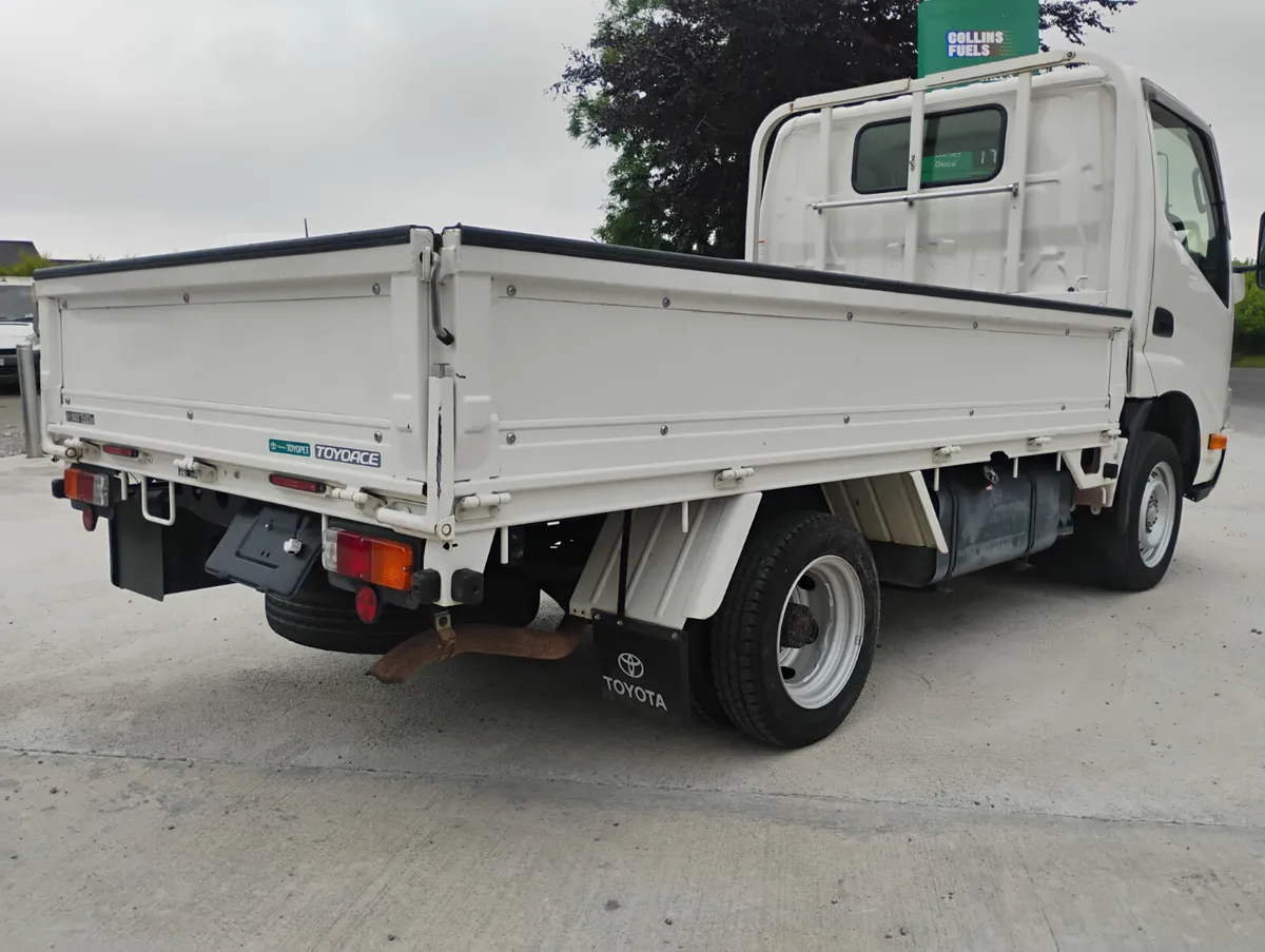 2018 TOYOTA DYNA - Image 4