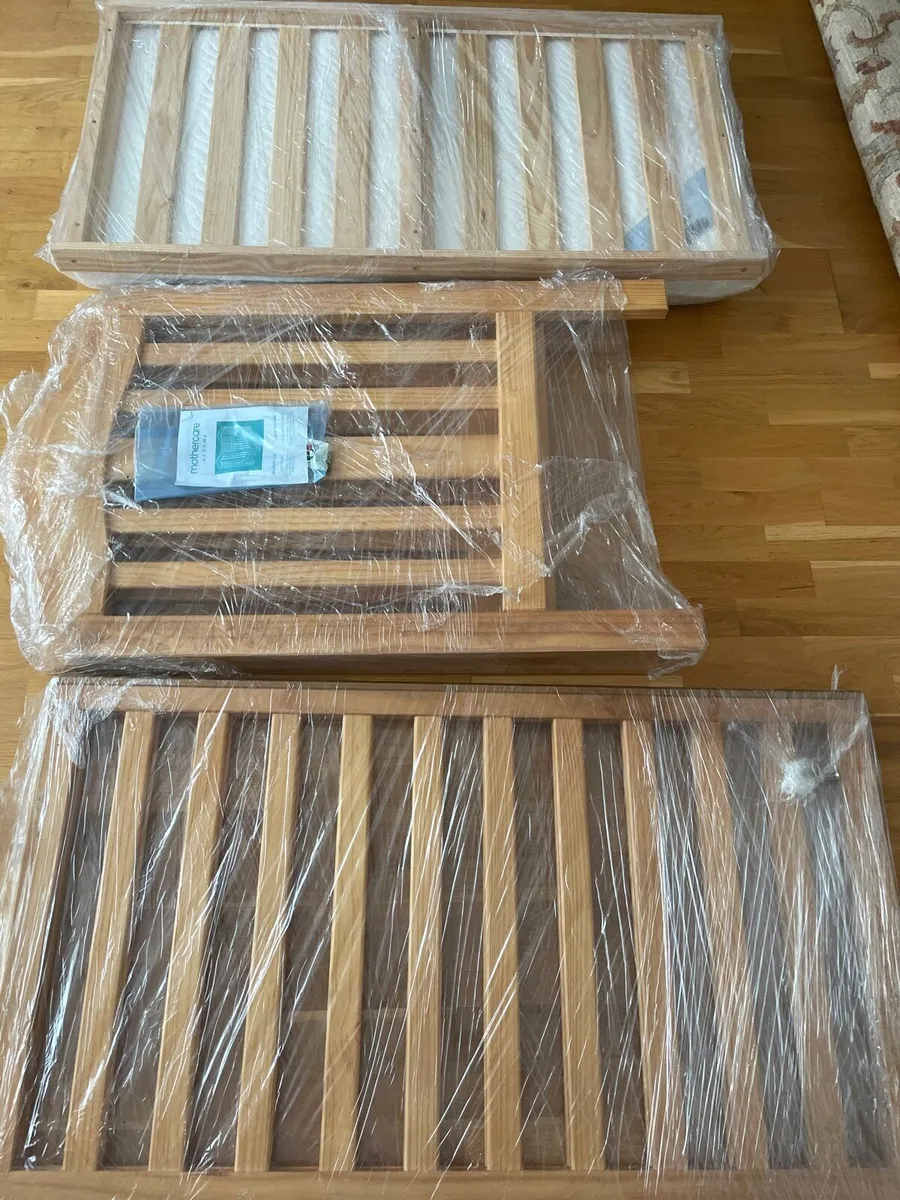 Cot - Image 1