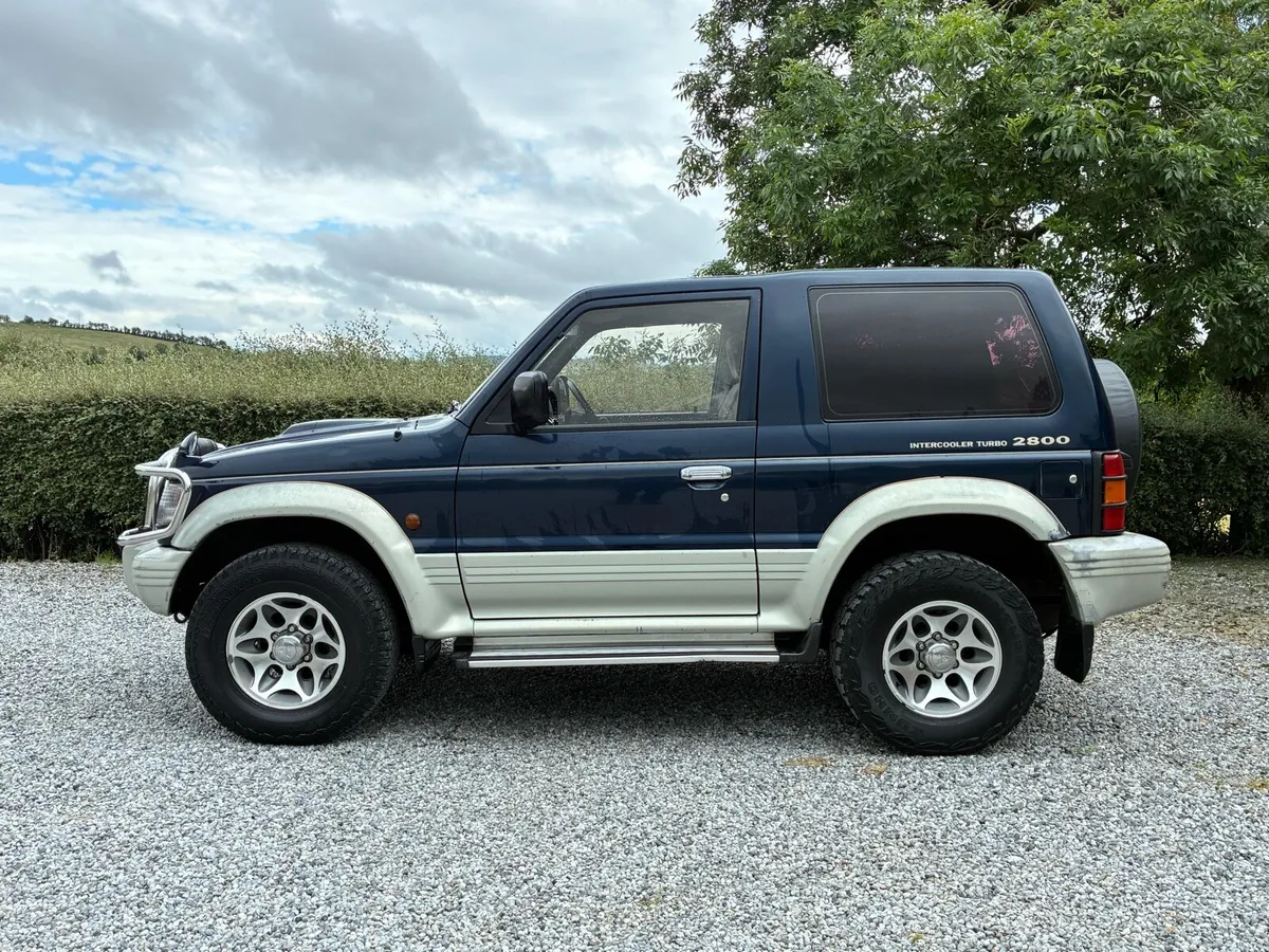 Mitsubishi Pajero - Image 4