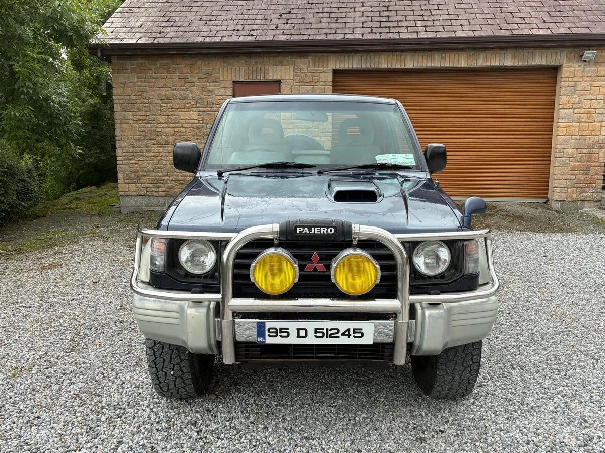 Mitsubishi Pajero - Image 2