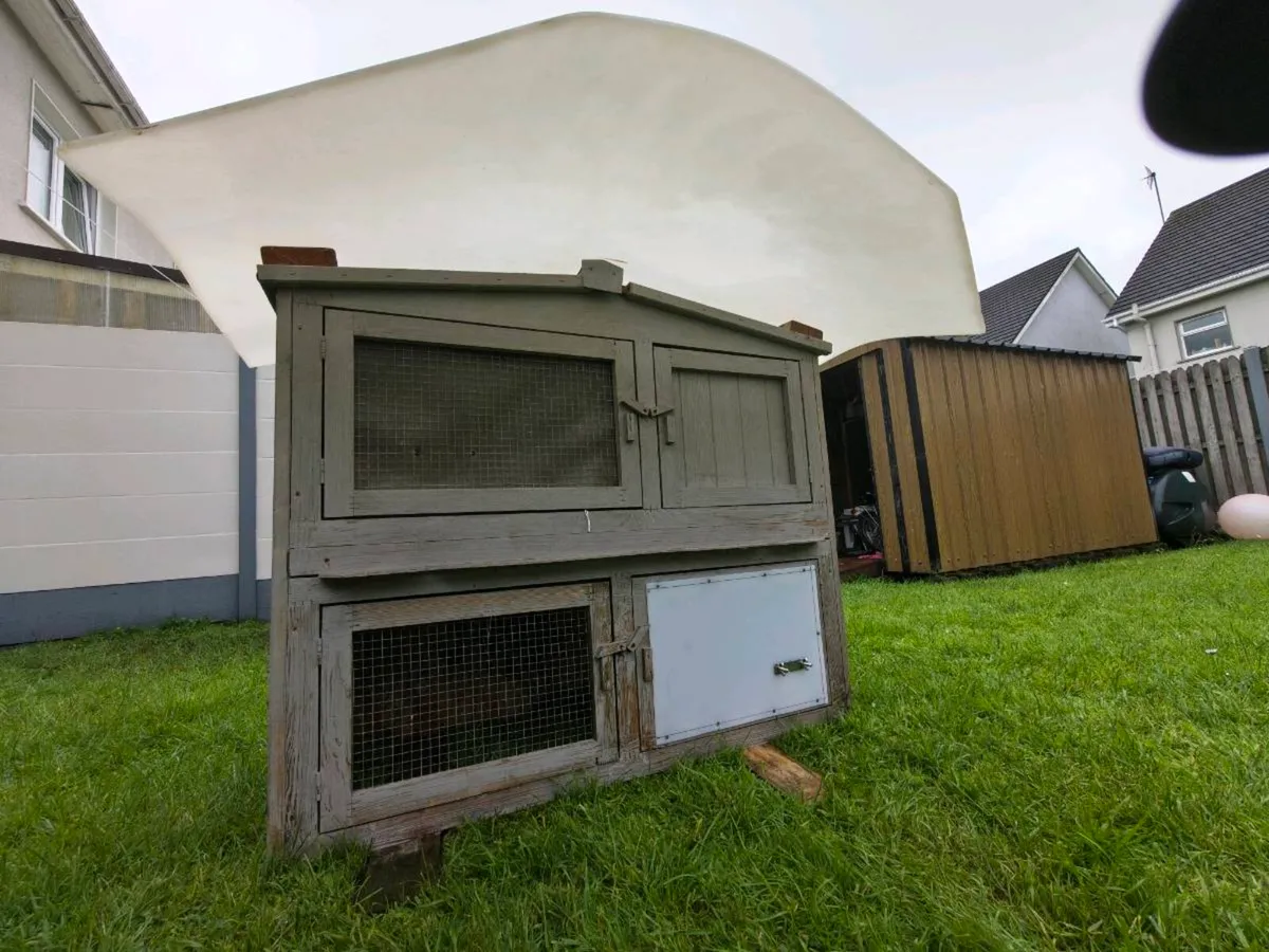 Heavy Duty Insulated All-Season Rabbit Hutch - Image 3