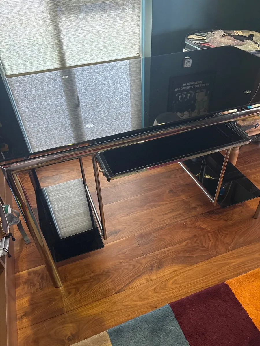 Desk - Image 1